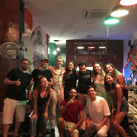 H2 Worldpackers , The Social Hotel Кота-Кінабалу Екстер'єр фото
