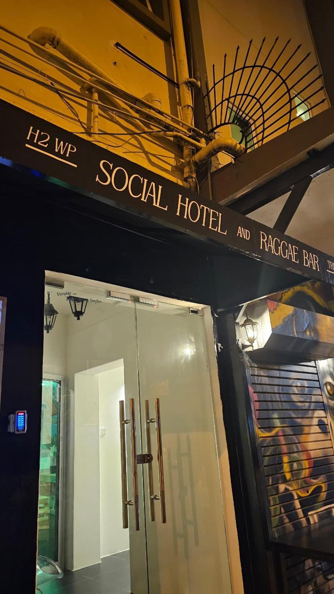 H2 Worldpackers , The Social Hotel Кота-Кінабалу Екстер'єр фото