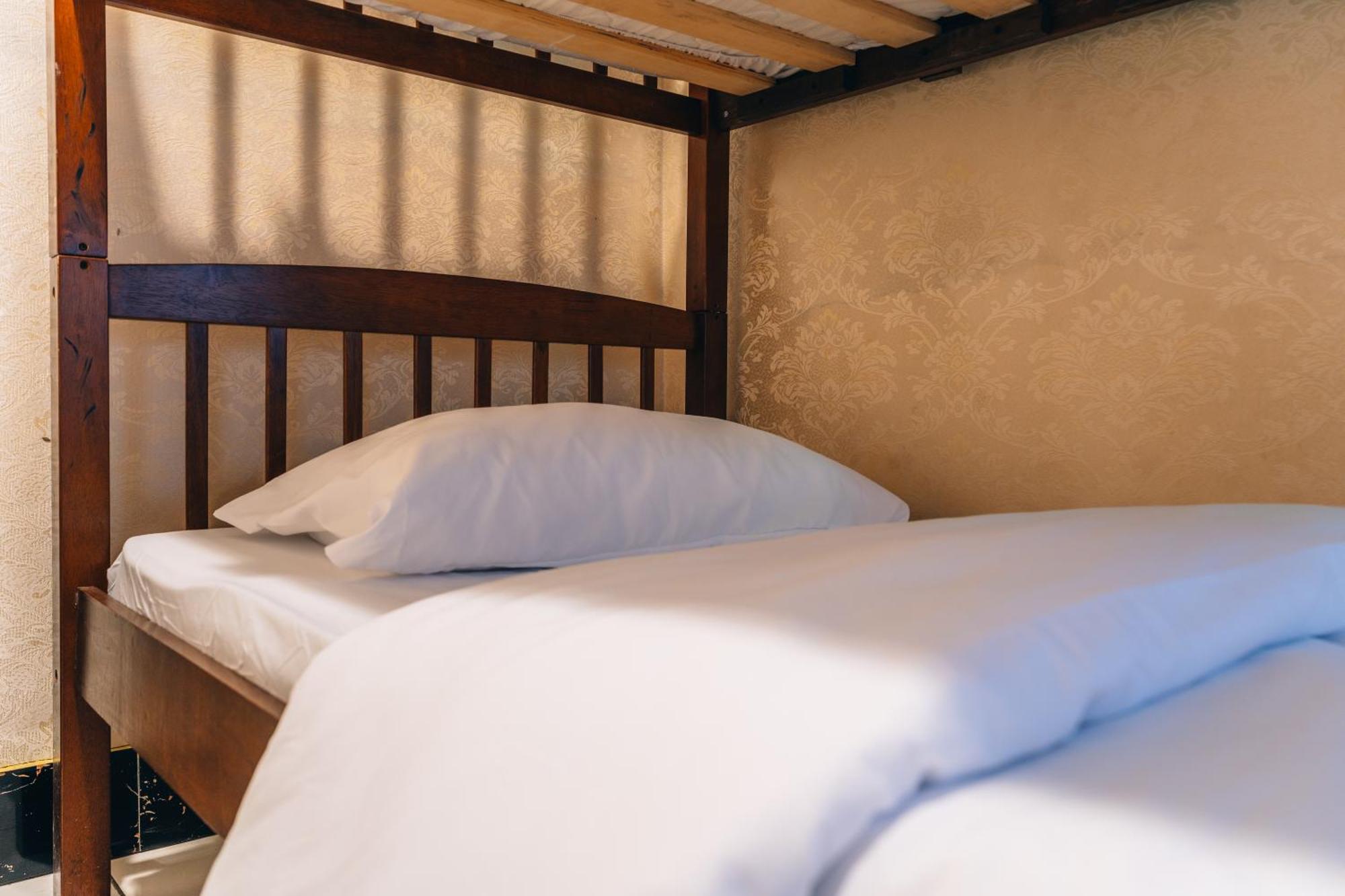 H2 Worldpackers , The Social Hotel Кота-Кінабалу Екстер'єр фото